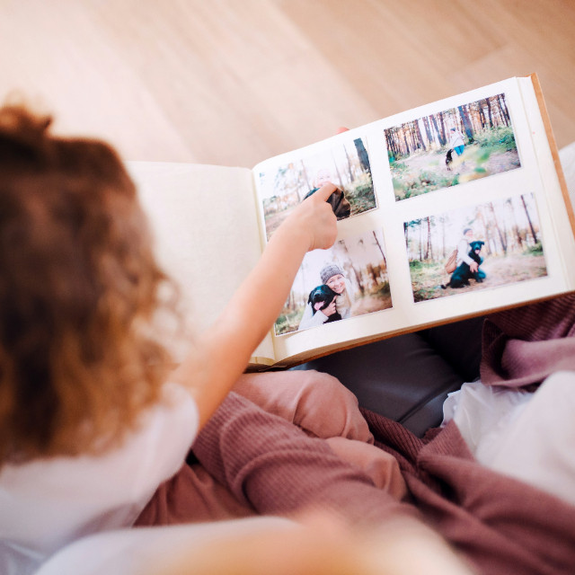 Capture,the,essence,of,time,through,your,lens.,Share,photos,that,reflect,memories,from,the,past,or,moments,from,the,present—nostalgic,places,,familiar,faces,,or,the,little,details,that,show,how,things,have,changed,(or,stayed,the,same).,Let,your,photo,tell,a,story,of,then,and,now.